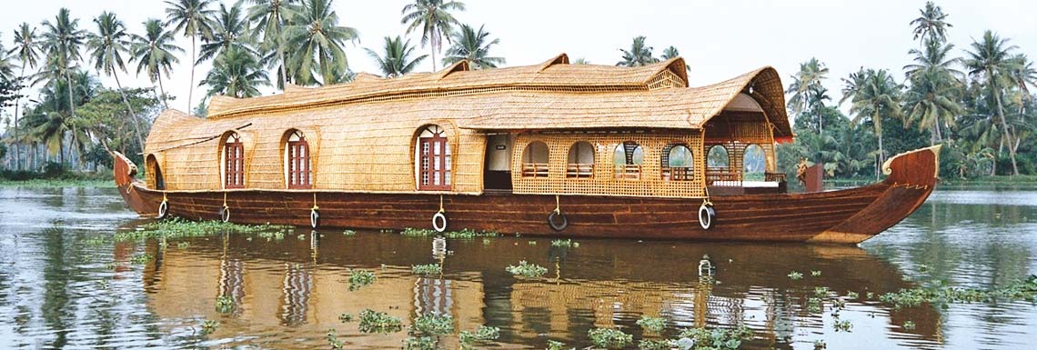 Плавучий дом в Керале    